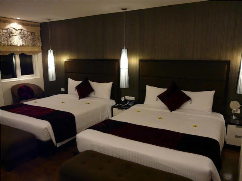 Hotel Orchid Kochi Luaran gambar